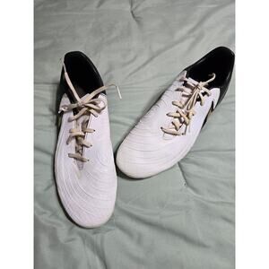 Nike phantom gx size 9 men's white gold and black soccer cleats